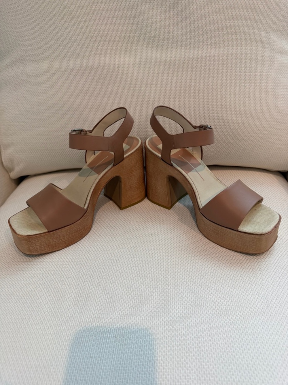 Dolce Vita Tan Leather Block Heel Sandals - Picture 3 of 8